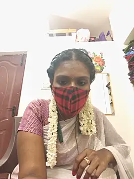 Snapshot of Tamil_Yalini12 chatting on 6, 6, 2026 Tamil Yalini12 online show from 6, 6, 2026