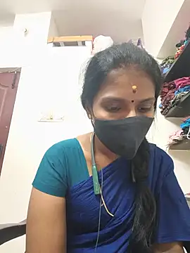 Snapshot of Tamil_Yalini12 chatting on 11, 6, 2026 Tamil Yalini12 online show from 11, 6, 2026