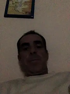 Snapshot of tiago1981pt chatting on 8, 11, 2025 tiago1981pt online show from 8, 11, 2025