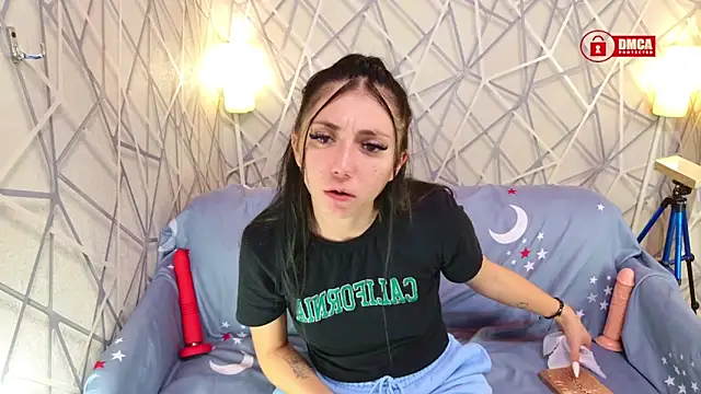 Charming LIA online show from 1, 11, 2025