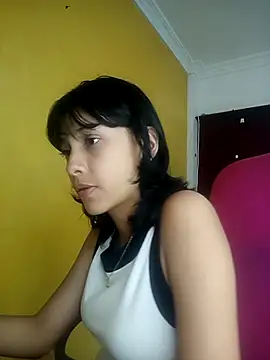 xoxo milk online show from 24, 10, 2025