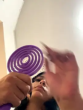 xoxo milk online show from 23, 11, 2025