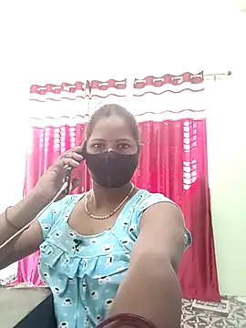Snapshot of School_medam chatting on 5, 10, 2025 School medam online show from 5, 10, 2025