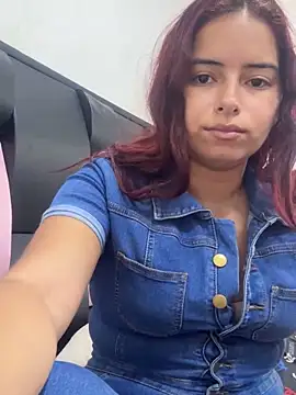 Snapshot of love_hot01 chatting on 22, 10, 2025 love hot01 online show from 22, 10, 2025