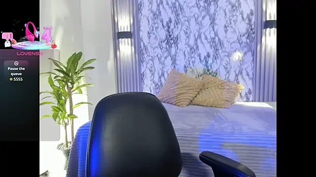 Snapshot of Dulcinea_2 chatting on 25, 10, 2025 Dulcinea 2 online show from 25, 10, 2025