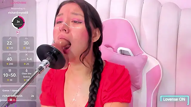 Snapshot of mia_celezte chatting on 8, 11, 2025 mia celezte online show from 8, 11, 2025