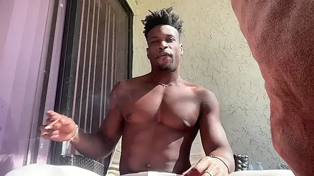 Snapshot of MrDaddyBlackNi9e chatting on 30, 10, 2025 MrDaddyBlackNi9e online show from 30, 10, 2025