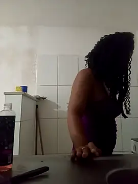 PrettahSantos online show from 8, 1, 2026