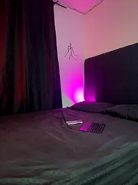 Snapshot of BoomChikaWow chatting on 7, 11, 2025 BoomChikaWow online show from 7, 11, 2025