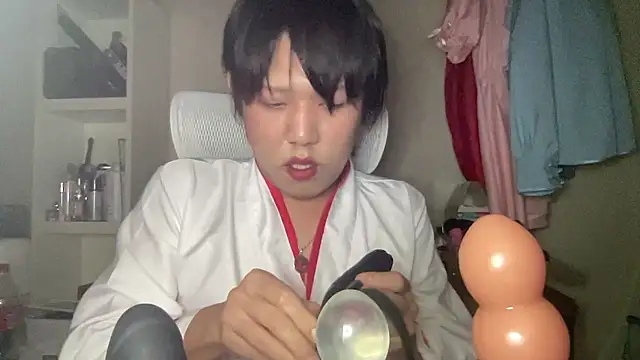 Snapshot of nuu1_221 chatting on 24, 10, 2025 nuu1 221 online show from 24, 10, 2025