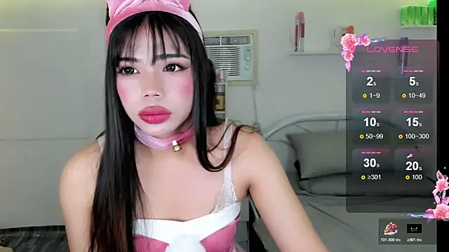 Snapshot of Lovely_naughtyLeii chatting on 22, 2, 2026 Lovely naughtyLeii online show from 22, 2, 2026