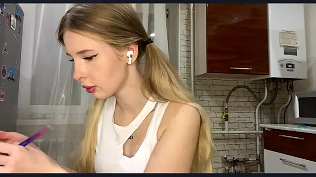 Snapshot of JennyKrinsen chatting on 23, 9, 2025 JennyKrinsen online show from 23, 9, 2025