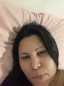 Snapshot of elisacnasc chatting on 4, 12, 2025 elisacnasc online show from 4, 12, 2025