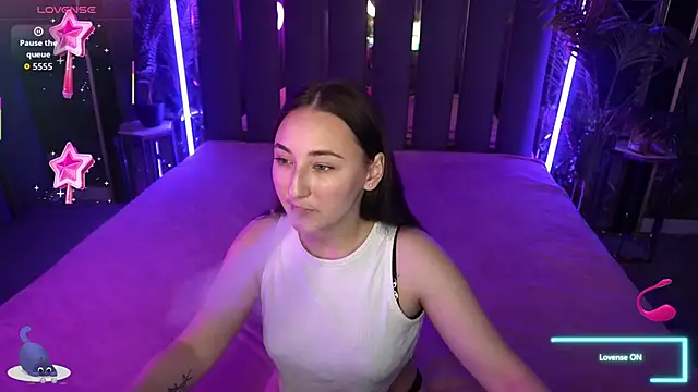 SashaDuvalle online show from 11, 11, 2025