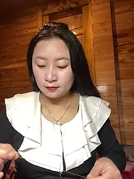 violet-00 online show from 23, 12, 2025