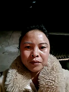 xuxulovezz online show from 1, 2, 2026