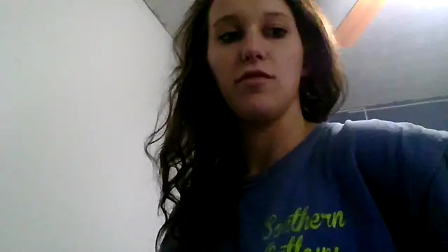Snapshot of brunettebabexo3 chatting on 24, 3, 2026 brunettebabexo3 online show from 24, 3, 2026