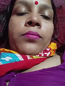 Snapshot of reya743 chatting on 10, 11, 2025 reya743 online show from 10, 11, 2025