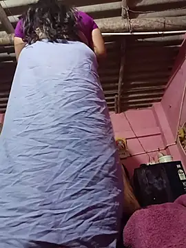 Snapshot of reya743 chatting on 18, 12, 2025 reya743 online show from 18, 12, 2025