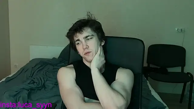 Snapshot of luca_syn chatting on 30, 9, 2025 luca syn online show from 30, 9, 2025