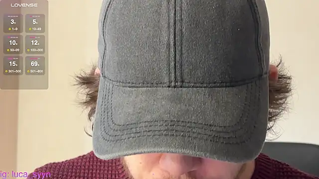 Snapshot of luca_syn chatting on 31, 10, 2025 luca syn online show from 31, 10, 2025