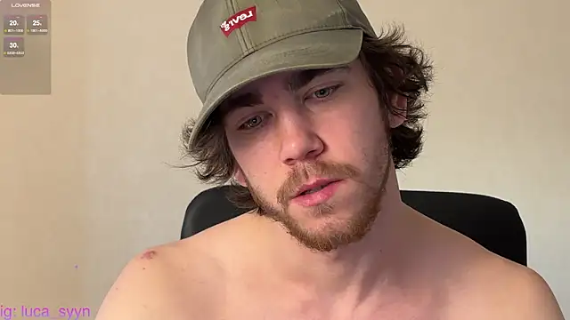 Snapshot of luca_syn chatting on 3, 11, 2025 luca syn online show from 3, 11, 2025