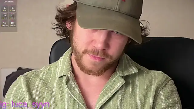 Snapshot of luca_syn chatting on 17, 11, 2025 luca syn online show from 17, 11, 2025