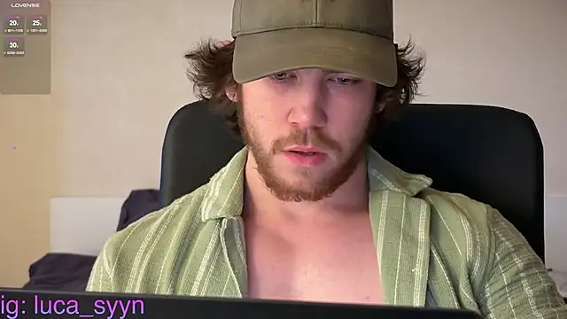 Snapshot of luca_syn chatting on 18, 11, 2025 luca syn online show from 18, 11, 2025