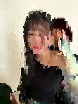 Snapshot of Be_xinh chatting on 13, 11, 2025 Be xinh online show from 13, 11, 2025