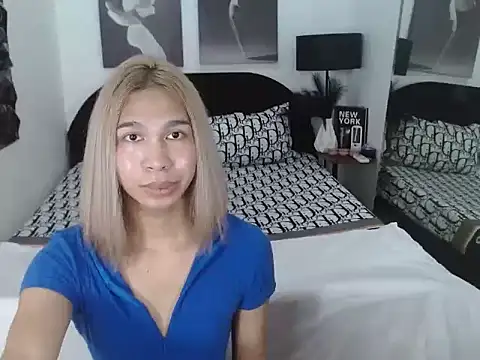 Yuriidelaveigne online show from 4, 10, 2025