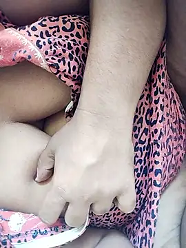 Snapshot of Chubby_Soniya chatting on 3, 10, 2025 Chubby Soniya online show from 3, 10, 2025