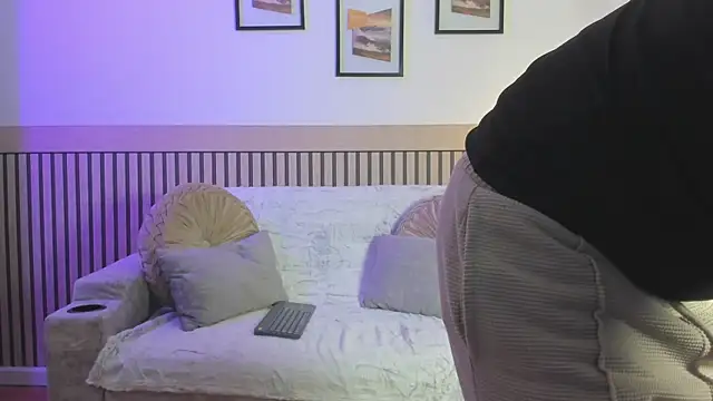 Snapshot of marcuswildx chatting on 17, 12, 2025 marcuswildx online show from 17, 12, 2025