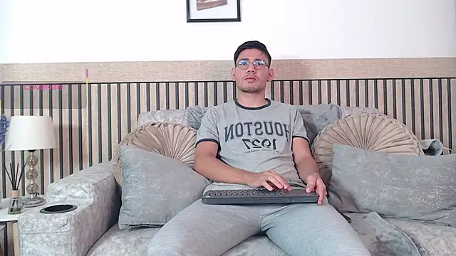 marcuswildx online show from 7, 1, 2026