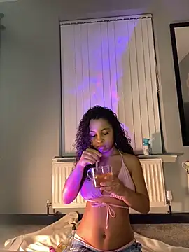 Snapshot of OliviaAshhh chatting on 19, 2, 2026 OliviaAshhh online show from 19, 2, 2026