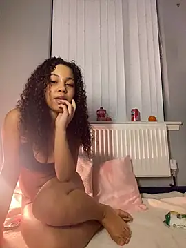 Snapshot of OliviaAshhh chatting on 28, 2, 2026 OliviaAshhh online show from 28, 2, 2026