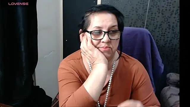 MissSanjanne online show from 17, 1, 2025