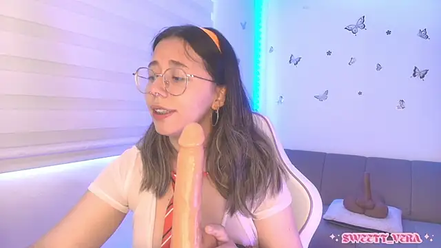 Snapshot of sweettvera chatting on 10, 7, 2026 sweettvera online show from 10, 7, 2026