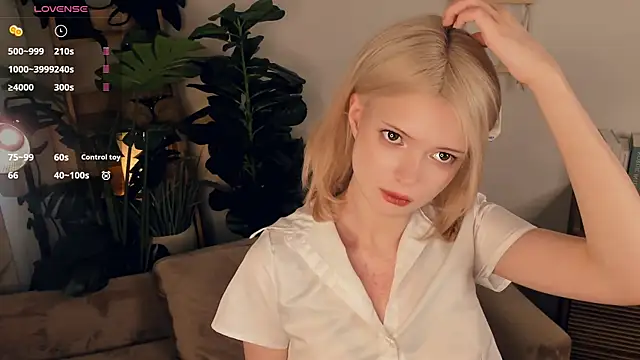Snapshot of LaureMestler chatting on 1, 5, 2026 LaureMestler online show from 1, 5, 2026