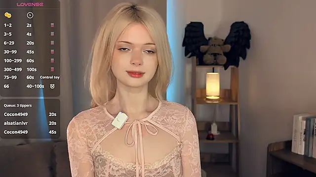 Snapshot of LaureMestler chatting on 17, 5, 2026 LaureMestler online show from 17, 5, 2026