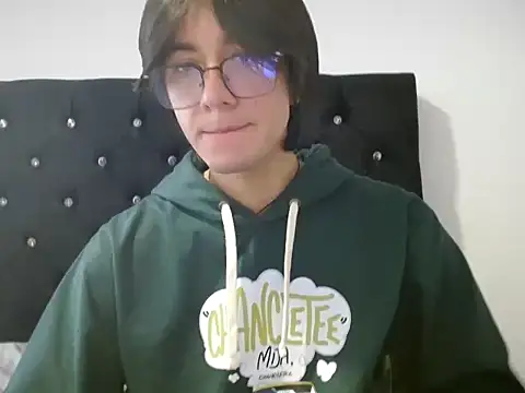 Snapshot of Matti_Mendez_ chatting on 22, 6, 2026 Matti Mendez online show from 22, 6, 2026