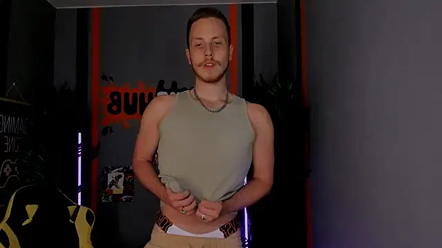 LeoMooree online show from 27, 9, 2025