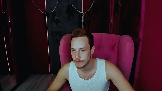 LeoMooree online show from 10, 10, 2025