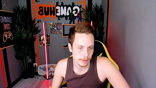 LeoMooree online show from 27, 10, 2025