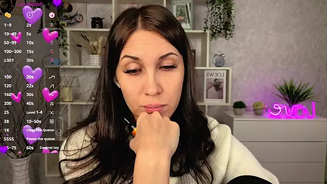 DreamVelour online show from 10, 11, 2025