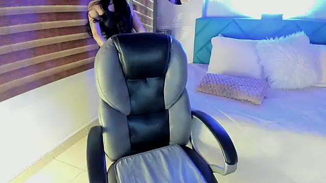 Antonela vargas online show from 18, 3, 2026