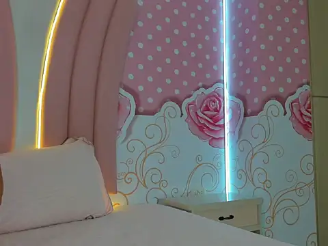 SofiaaBigBoobs online show from 18, 11, 2025