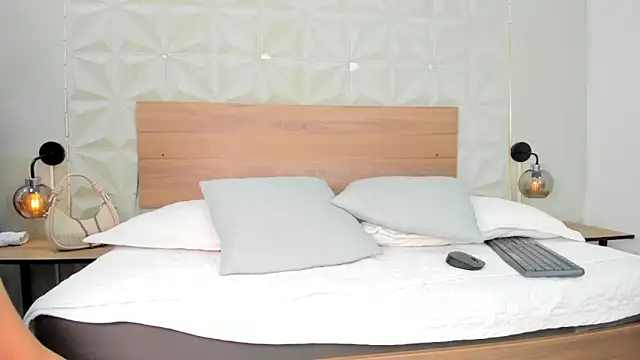 ValeryTrans  online show from 13, 4, 2026