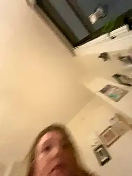 Snapshot of Seturselfonfire chatting on 13, 10, 2025 Seturselfonfire online show from 13, 10, 2025