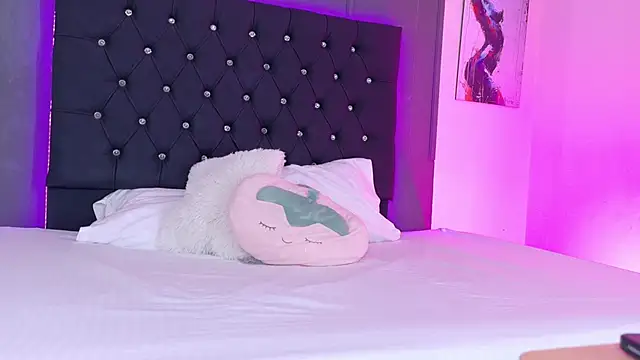 Kataaleya  12 online show from 8, 11, 2025