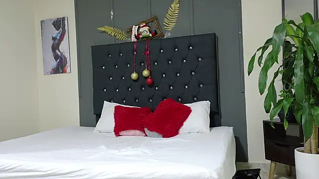 Kataaleya  12 online show from 17, 12, 2025